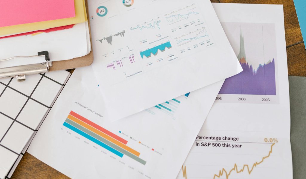 Análise de dados de marketing em planilhas e gráficos